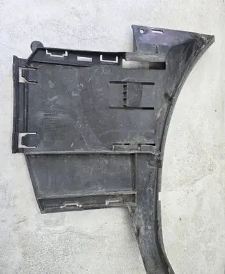Front bumper mounting bracket