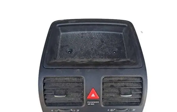 Volkswagen Jetta V Dash center air vent grill 1K0819743A