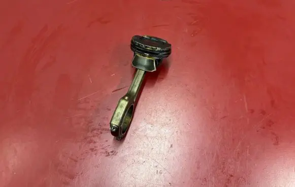 BMW X3 F25 Piston with connecting rod 7846593 7624615 8606459