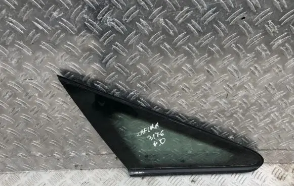 Opel Zafira B Front triangle window/glass 