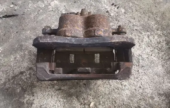 SsangYong Kyron Front brake caliper