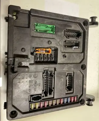 Volkswagen Sharan Fuse module S120042300A 7M3962258AD