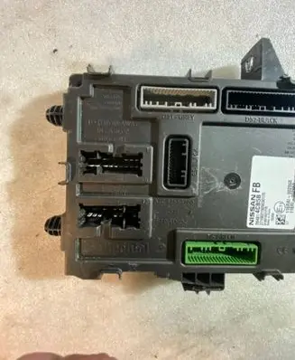 Nissan Qashqai Comfort/convenience module 284B14CB5B S180192177B 116RAI002868