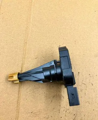 BMW 4 F32 F33 Oil level sensor 8608779 12037322