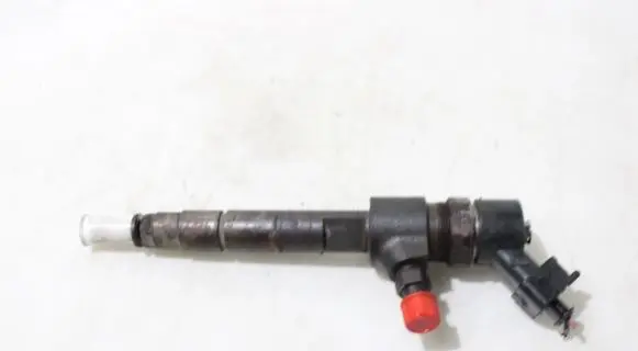 Opel Zafira B Fuel injector 0445110276