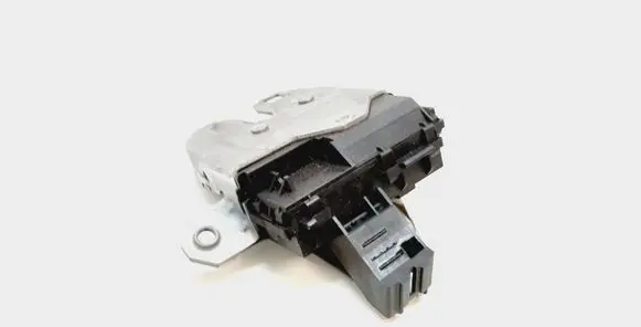 Volvo S60 Tailgate/trunk/boot lock/catch/latch 31335045