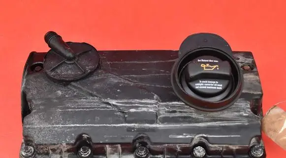 Volkswagen Sharan Rocker cam cover 038103475N