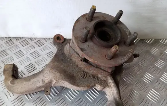 Jeep Cherokee III KJ Front wheel hub spindle knuckle