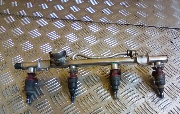 Fuel injectors set