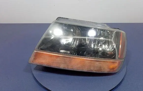 Jeep Grand Cherokee (WJ) Headlight/headlamp