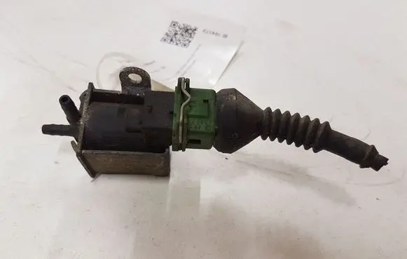 Audi A6 S6 C5 4B Turbo solenoid valve 026906283H