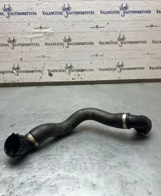 Engine coolant pipe/hose