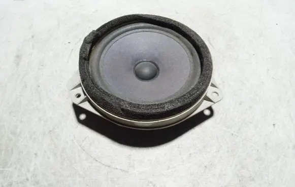 Subaru Legacy Front door speaker EAS16P638AL3