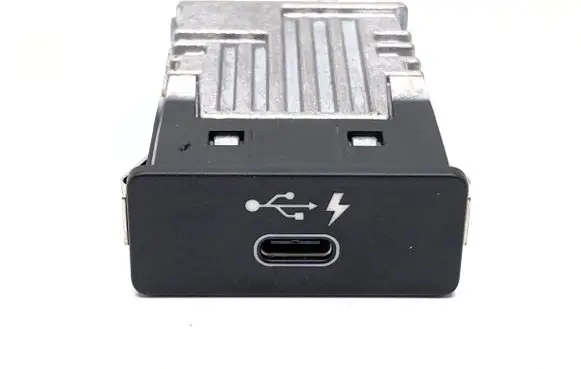 BMW 3 G20 G21 USB socket connector 8711939