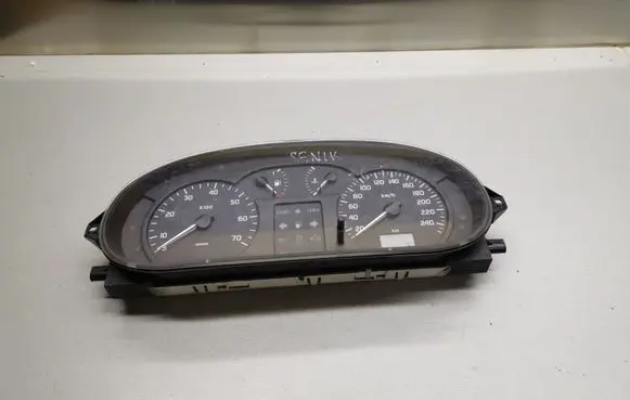 Renault Scenic I Speedometer (instrument cluster) 7700427900