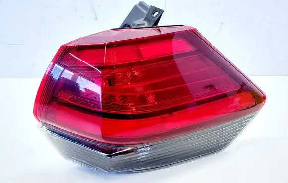 Nissan X-Trail T32 Rear/tail lights 22023746