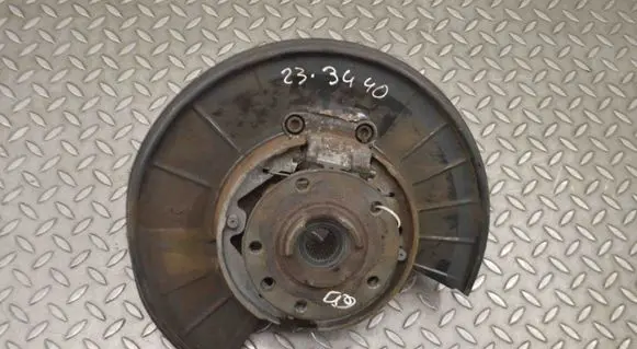 Rear wheel hub
