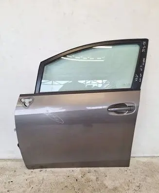 Toyota Verso Front door 