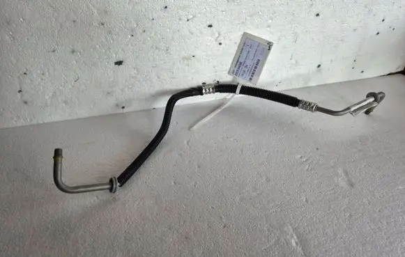 Chrysler 200 Gearbox oil cooler pipe/hose 5058465AC 53123253