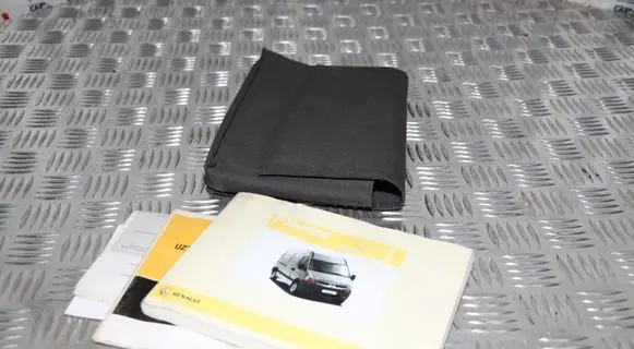 Renault Master II Owners service history hand book 7711329305