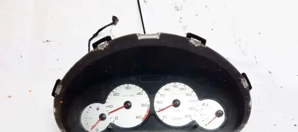 Speedometer (instrument cluster)