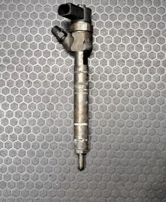 Mercedes-Benz Sprinter W901 W902 W903 W904 Fuel injector A6110701687