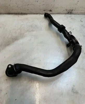 Volkswagen Touran I Breather/breather pipe/hose 028129101D 3911170975