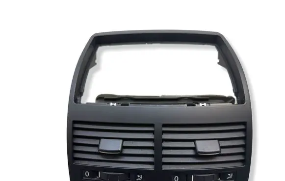 Volkswagen Touareg I Dash center air vent grill 7L6819727