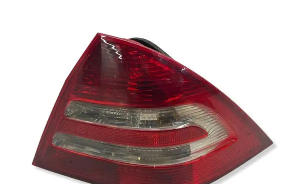 Mercedes-Benz C W203 Rear/tail lights 2038202064