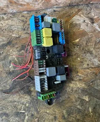 Mercedes-Benz Sprinter W907 W910 Fuse module A9075450100