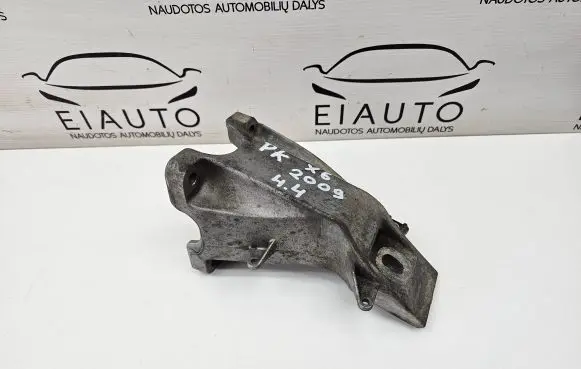BMW X6 E71 Engine mounting bracket 6780143 22116780143