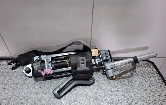Volvo V50 Front seatbelt 6012243R0G