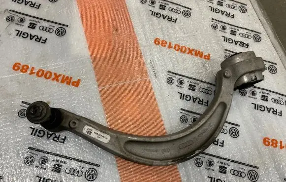 Audi A5 Front lower control arm/wishbone 8W0407693A