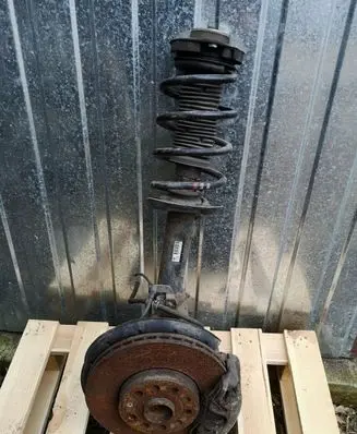 Volkswagen Golf VII Front wheel hub spindle knuckle