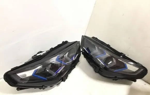 BMW X2 U10 Headlights/headlamps set 5A77EC6-06 5A77EB7-06