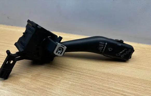 Volkswagen Golf Plus Wiper control stalk 1K0953519J