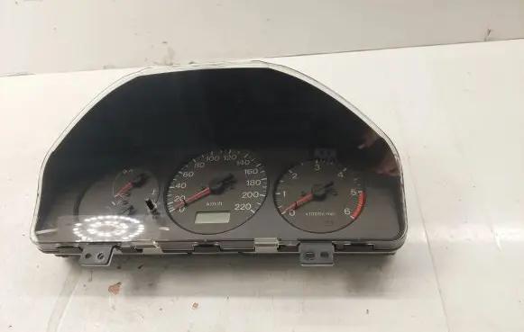 Mazda 323 F Speedometer (instrument cluster) BJ4WC