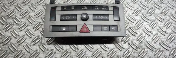 Peugeot 407 Climate control unit 96573322