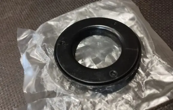 Dodge Caliber Front upper strut mount 5085458AA