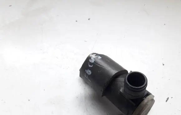 Ford Focus Windscreen/windshield washer pump 93BB17K624BA