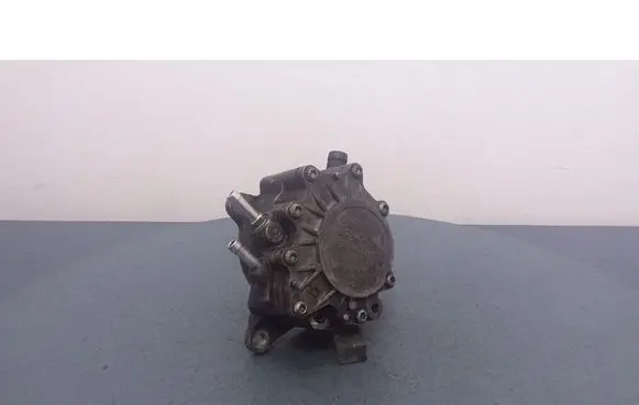 Volkswagen Touran I Vacuum pump 03G145209