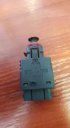 BMW 5 E34 Brake pedal sensor switch 1382385