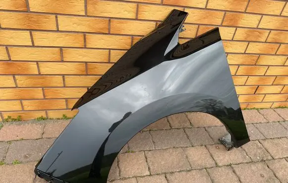 Nissan Leaf II (ZE1) Fender 631015SA0A