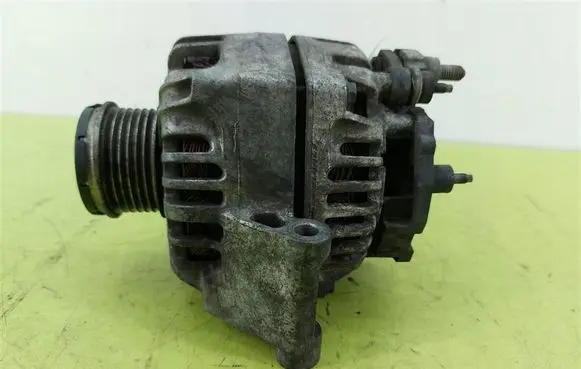 Fiat Grande Punto Generator/alternator 51784845