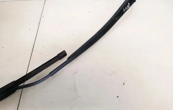 Toyota RAV 4 (XA30) Front wiper blade arm