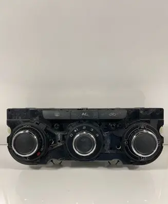 Skoda Octavia Mk2 (1Z) Climate control unit 3T0820047M 5HB00975230