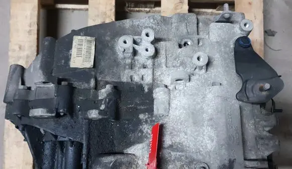 Volvo V70 Manual 5 speed gearbox 30616141