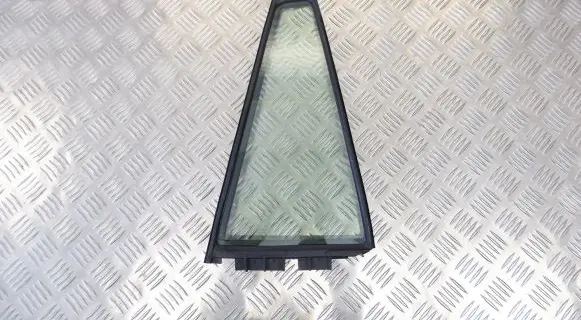 Toyota RAV 4 (XA30) Rear vent window glass 6812342110 6818842040