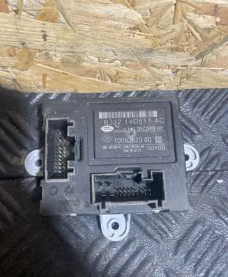 Jaguar XF Door control unit/module BJ3214D617AC 1009352000
