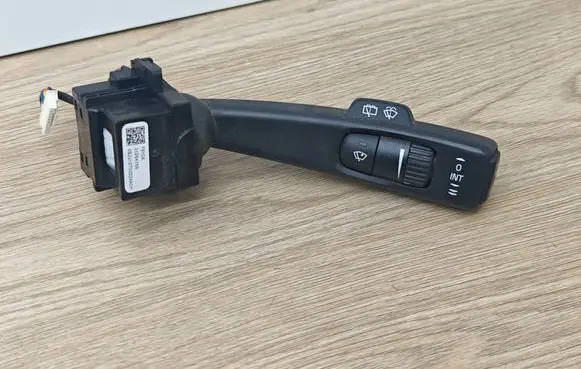 Volvo V70 Wiper control stalk 31264169